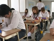 Estudiantes de marinero de aula japonesa cumshots