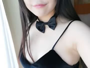 Joven China conejo uniforme Striptease